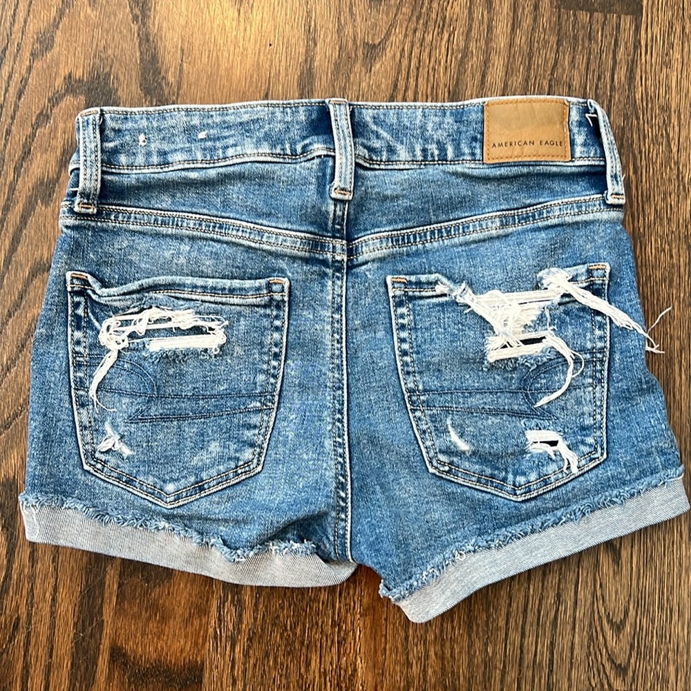 American Eagle Ripped Jean Shorts - Size 0 - Picture 2 of 4